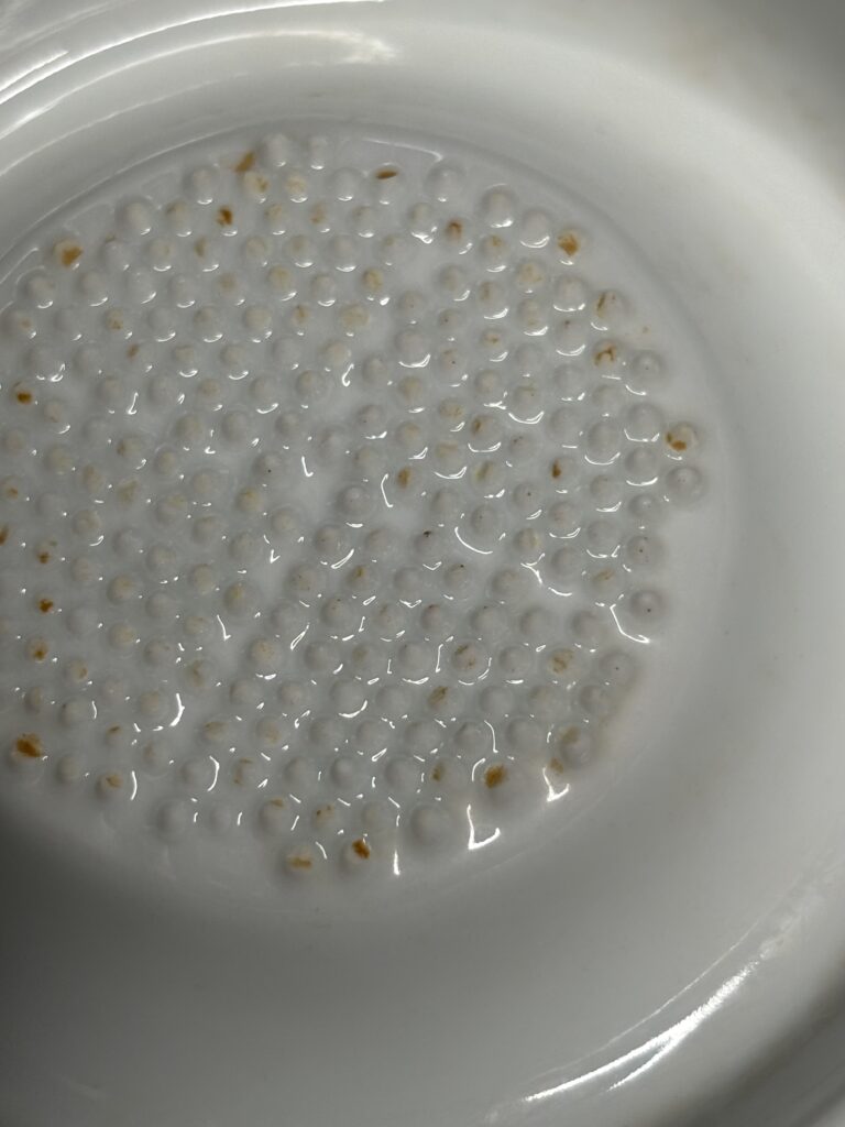 セラミックのおろし金の刃のアップ