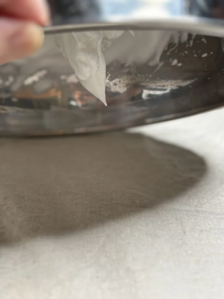 ハンドミキサーで作ったメレンゲの鋭いツノ