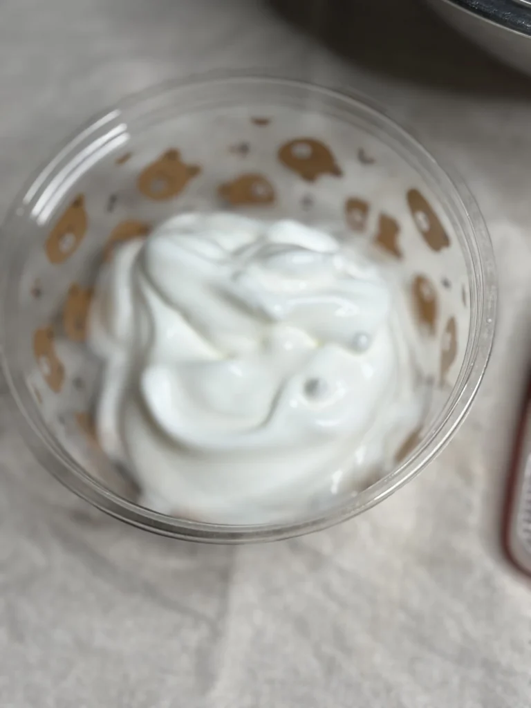 ペットボトルで作ったメレンゲの仕上がりはきめが粗い